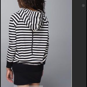 Lululemon Rollin with my Omies hoodie size 10